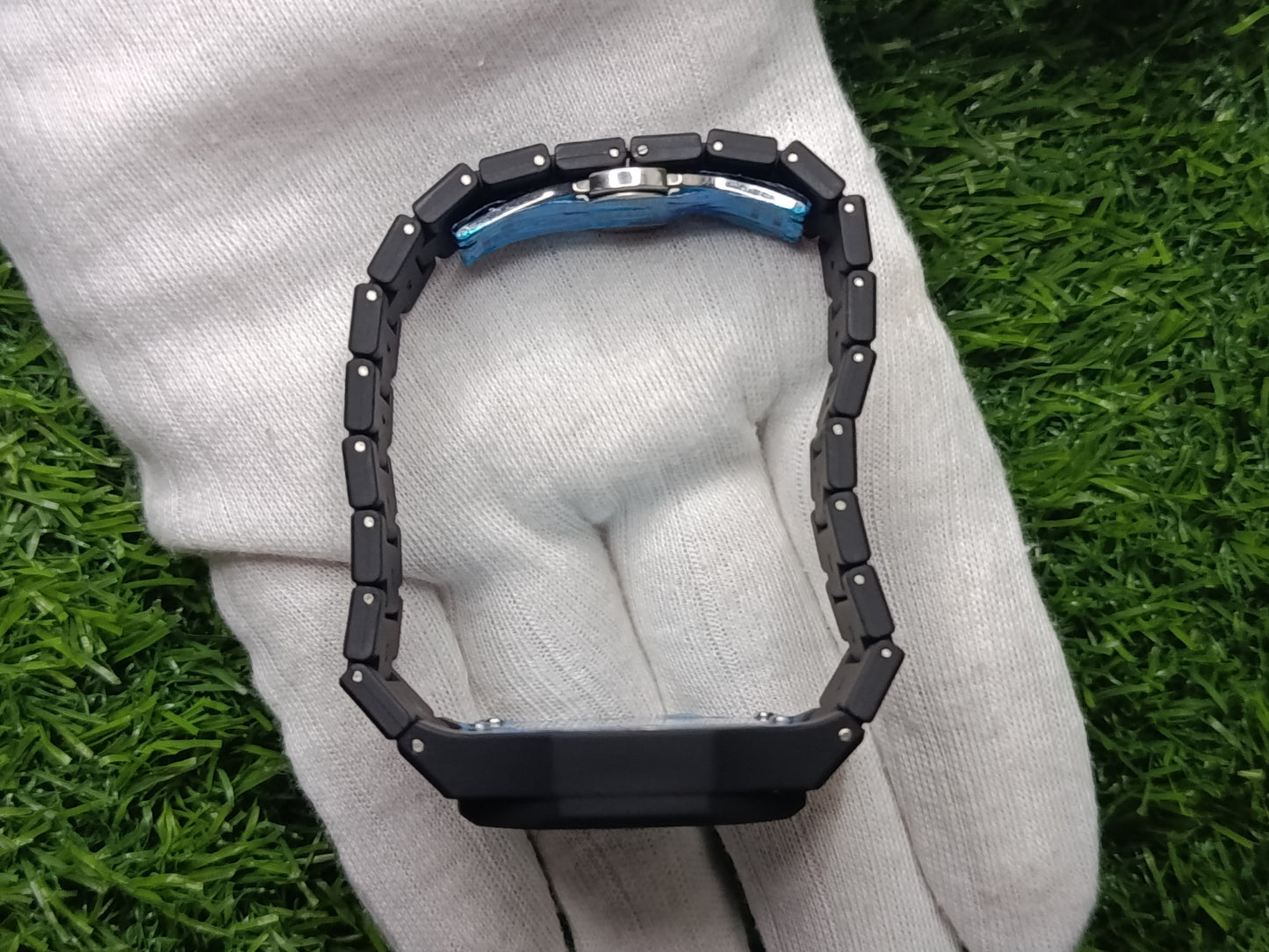 Black Aura Arabic Watch