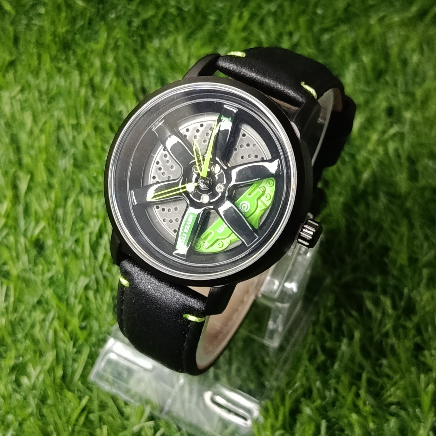 Never Stop Stylish Analog Wristwatch with leather Strap